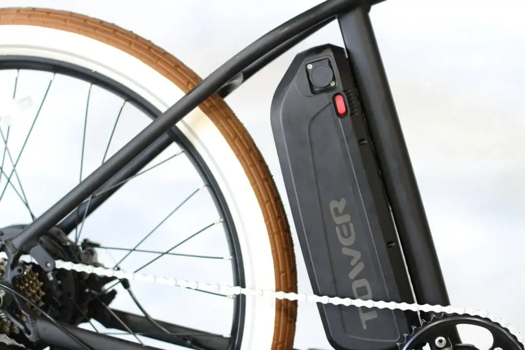 eBike-Akkus der Zukunft: Welche Technologien wirklich relevant werden 1 https://ebikes-nord.de/wp-content/uploads/2023/07/emotion-Die-eBike-Experten-300px.webp https://ebikes-nord.de Akku Power der nächsten Generation in Hamburg, Weldel und Blankense
