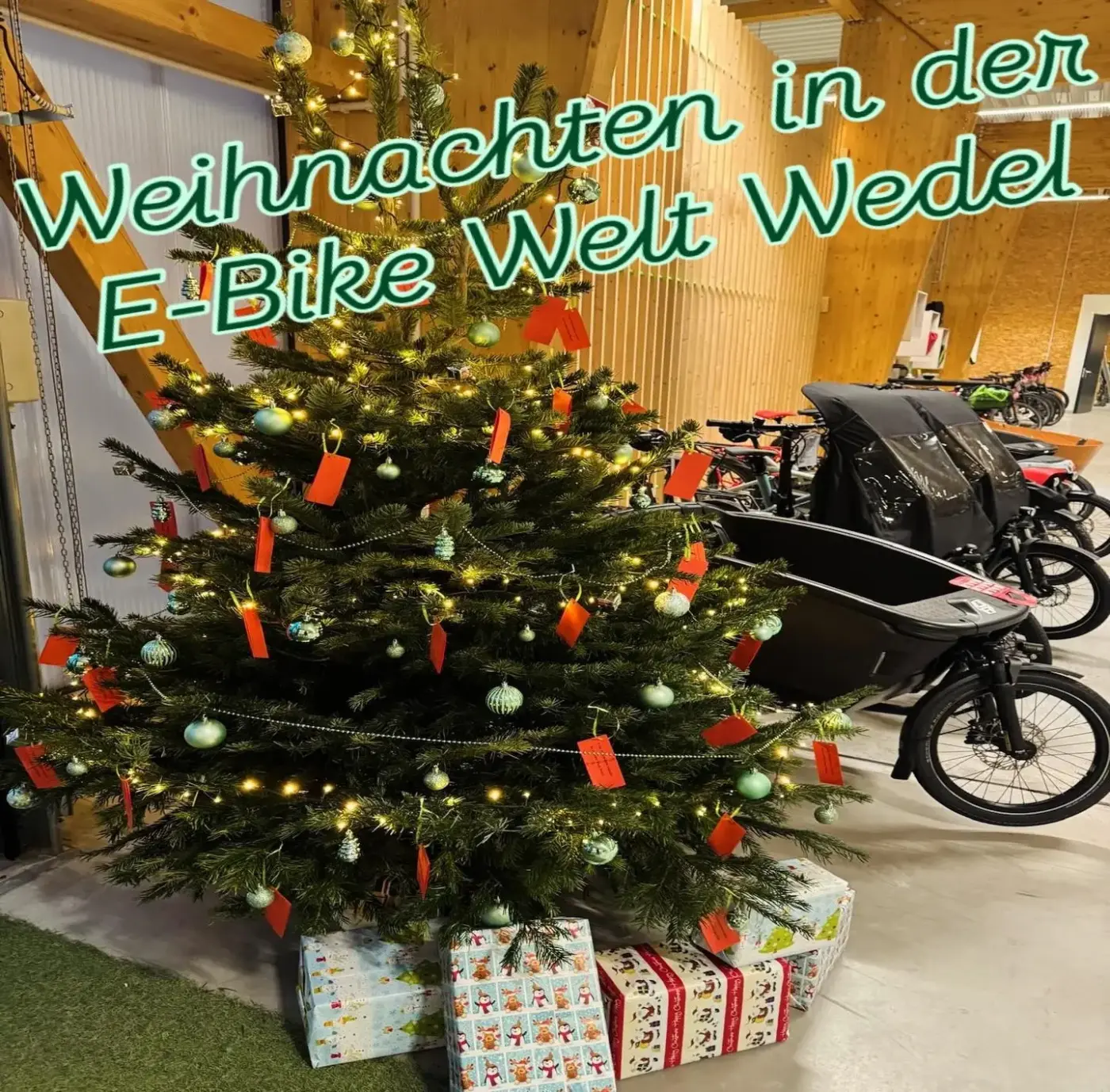 🎄 Weihnachtsaktion! 🎄 Vom 1.12. bis Weihnachten erhält jeder Kunde, der ein E-Bike kauft oder least, die Möglichkeit, ein Los zu ziehen – und jedes Los gewinnt!